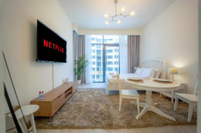 AWS Holiday Homes - Cozy Studio in Azizi Riviera